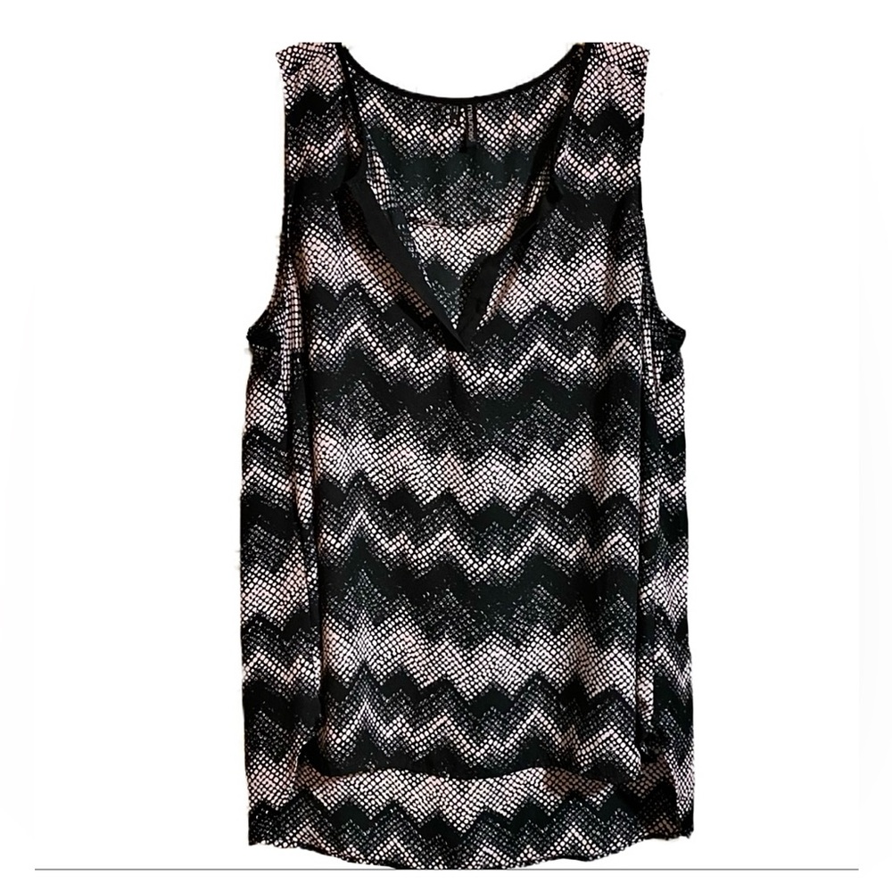 Like New! Maurice’s Women’s Black Gray Pink Sleeveless XL Top